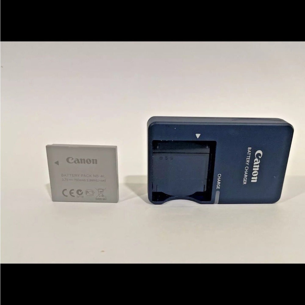 Canon PowerShot Blue Digital Camera - Picture 6 of 8